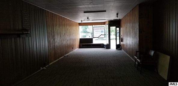 133 E Washington Ave, Jackson, MI 49201